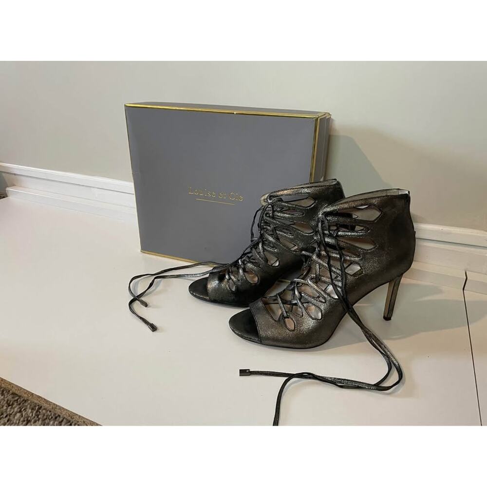 Ladies Stuccos - Louise et Cie Metallic (Worn once, size 9M)